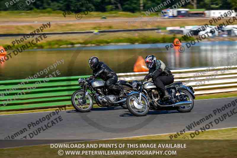 Vintage motorcycle club;eventdigitalimages;mallory park;mallory park trackday photographs;no limits trackdays;peter wileman photography;trackday digital images;trackday photos;vmcc festival 1000 bikes photographs